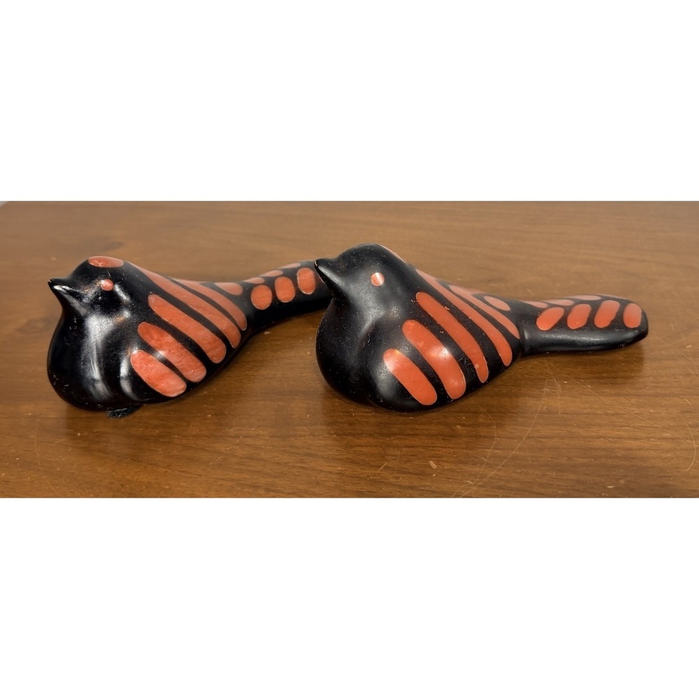 Pair Chulucanas‎ Peru Peruvian Pottery Signed - Art Pottery Birds Vintage